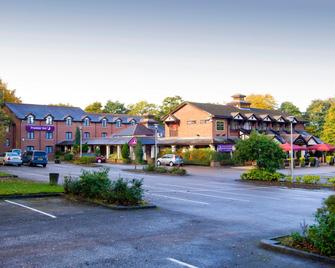 Premier Inn Manchester (Wilmslow) - Wilmslow - Building