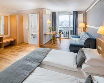 Hotel Classic - Freiburg im Breisgau - Bedroom