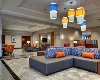 Drury Inn & Suites Iowa City Coralville - Coralville - Lobby