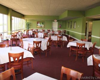 Port Labelle Inn & Conference Center - LaBelle - Restaurant