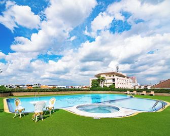 Town in Town Hotel Bangkok - בנגקוק - בריכה