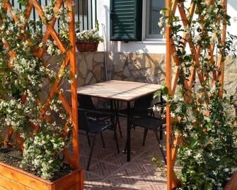 Casale Delle Piane - Matera - Patio