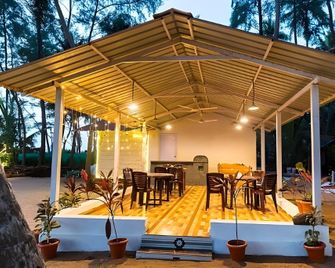 White Heaven Sea Stay - Kumta - Patio