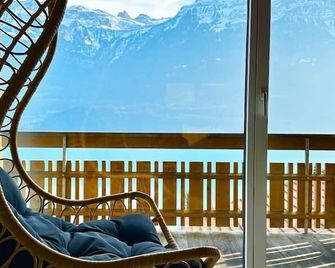 Luxury Lakeview Chalet With Ac & Spa Near Interlaken - 니데리드 바이 인털라큰 - 발코니