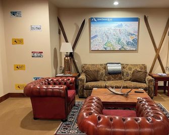Incredible Large Home Minutes to Skiing, Hiking, Fishing - Sleeps 20 - Alta - Lounge