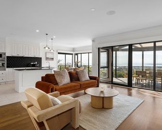 Seaside Bliss@Mt Martha - Mount Martha - Living room