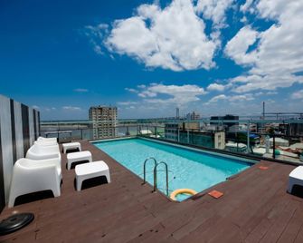Onomo Hotel Maputo - Maputo - Pool