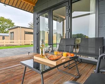 Luxe lodge voor 4 personen met sauna - Hoogersmilde - Patio