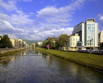 Courtyard by Marriott Sarajevo - Sarajevo - Edificio