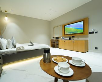 Hotel Millennium - Hisar - Bedroom
