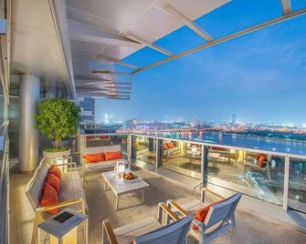 Golden Sands Hotel Creek - דובאי - מרפסת