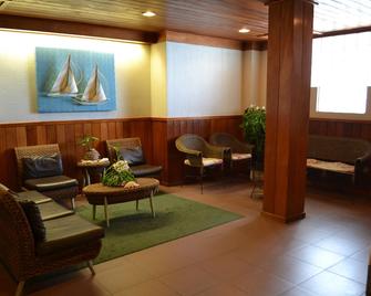West Plaza Hotel by the Sea - Koror Town - Lobby