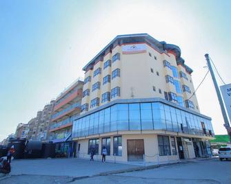 Levana Hotel - Athi River - Building