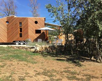 Tiny House & Spa 2 To 4 People - Faycelles - Edificio