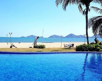 Luwansa Beach Resort - Labuan Bajo