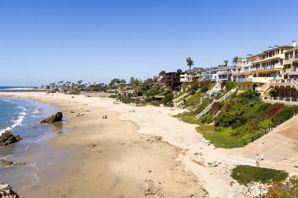 High End Amenities, 2 King BRs, each w/ Private Bath, Gated Community, Private Patio in Sea Island - Newport Beach - Playa