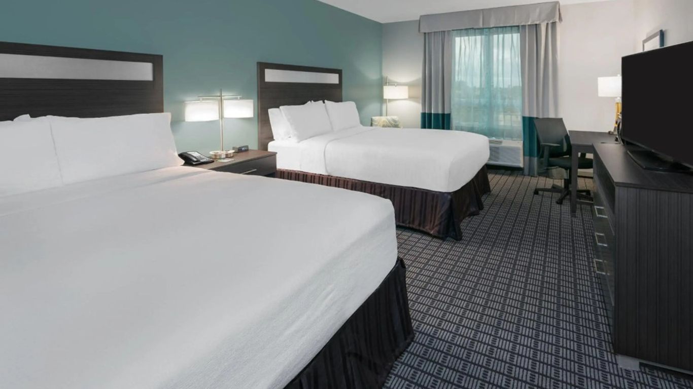 เมนเกทเลคไซด์รีสอร์ท