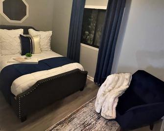AJ’s Beach House - Sylvan Beach - Habitación