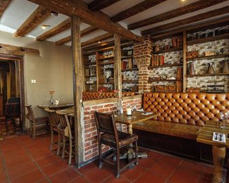 Byfords - Holt - Bar