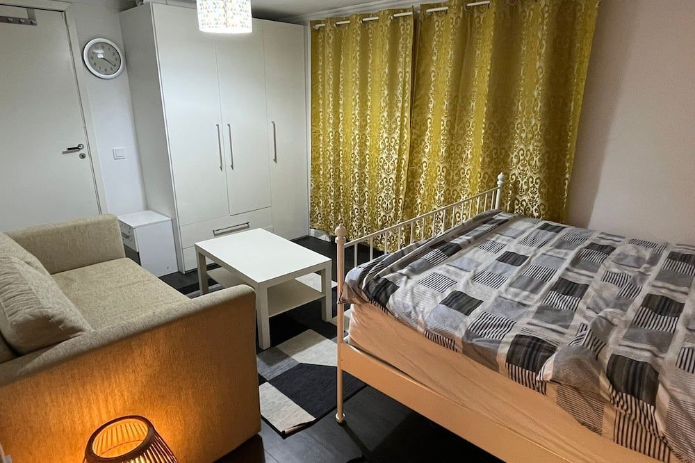 Guest suite Sandviken - Sandviken - Soverom