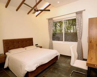 Zeenath Taj Gardens - Yelagiri - Bedroom