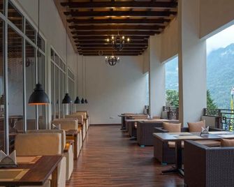 Lemon Tree Hotel Gangtok - גנגטוק - מסעדה