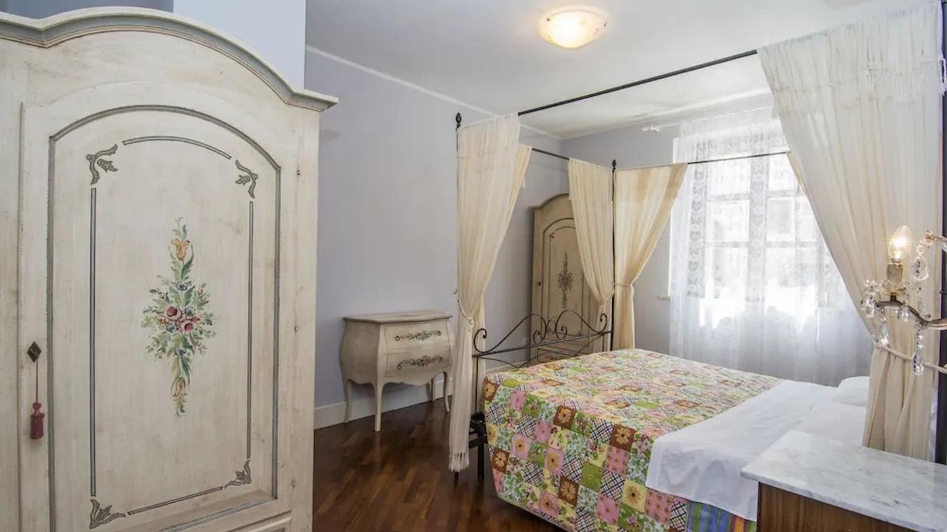Villa Cappelletti 12, Emma Villas