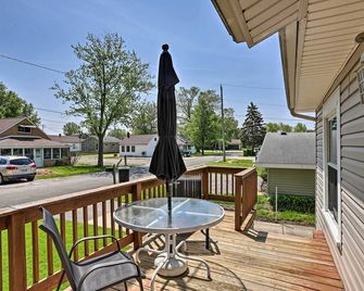 Home w/ Lake-View Deck by Camp Perry & Magee Marsh - Port Clinton - Balcony
