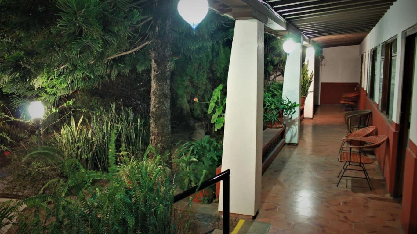 Hotel y Restaurant Embajadoras
