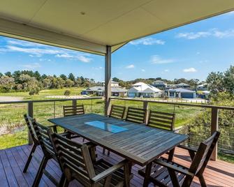 Surfside Lakeviews Free Wifi - Inverloch - Balcony