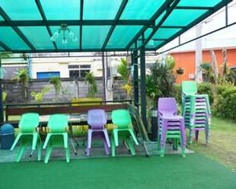 The Ele Hotel Ranong - Ranong - Innenhof