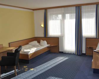 Double Room Twin (3) - Sleep & Go Hotel Magdeburg Gmbh - Maagdenburg - Slaapkamer