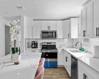 Modern 4br South Tampa Home Yard Near The Bay - Tampa - Cuisine