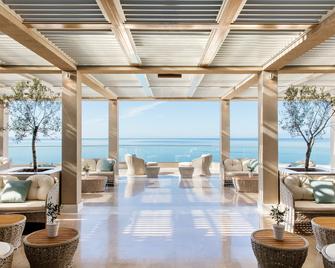 Ikos Oceania - ניאה מודאניה - מסעדה