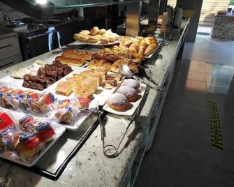 Hotel Piñeiro 2 Estrellas Superior - A Lanzada - Buffet