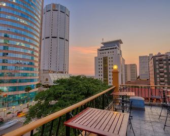 Colombo City Hotel - Colombo - Parveke