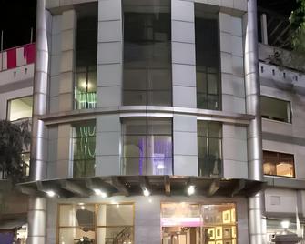 Hotel Hornbill - Guwahati - Building