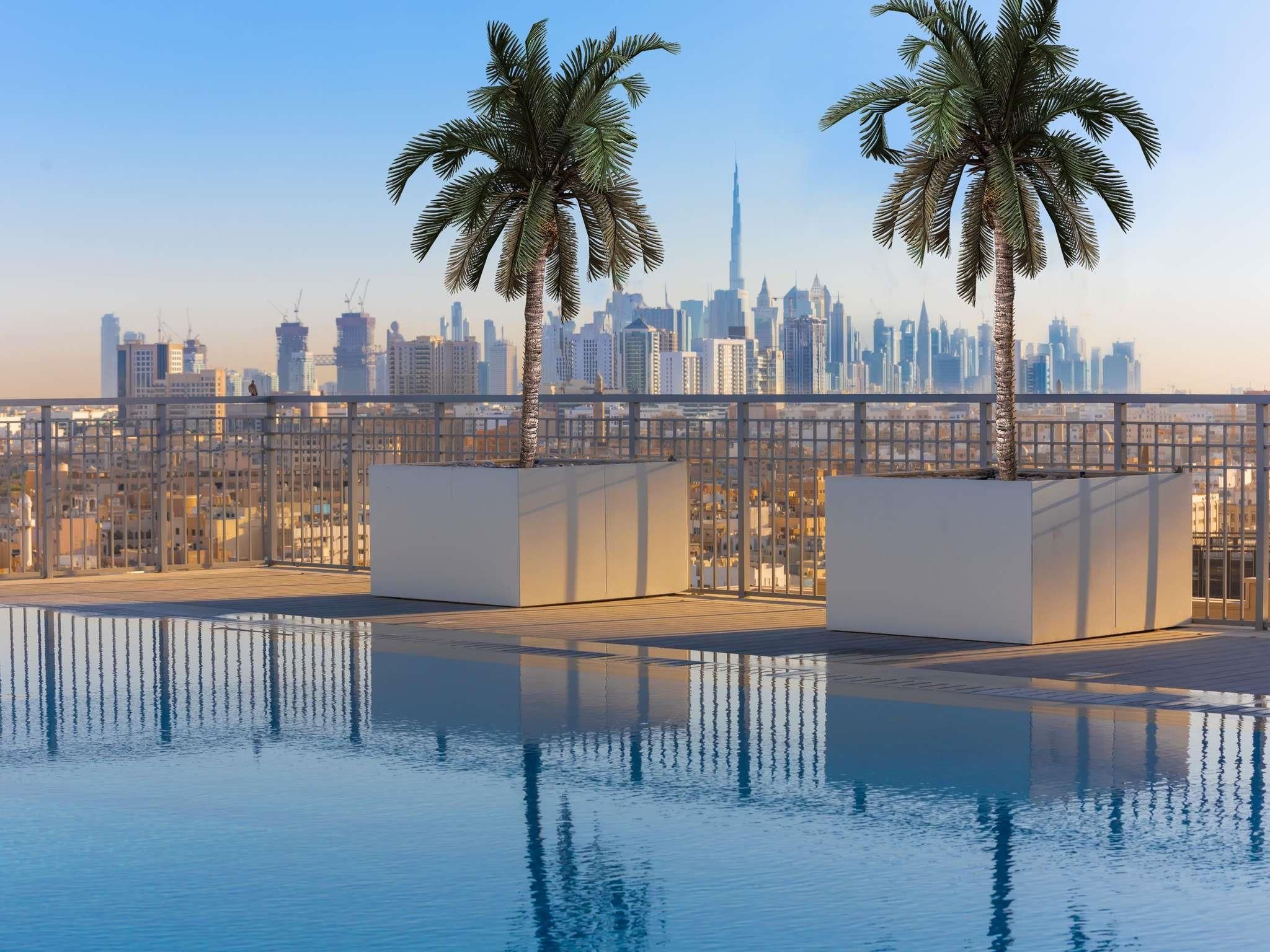 Novotel Dubai Gold District - Dubai - Pool