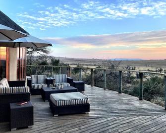 Nambiti Plains Private Game Lodge - Ladysmith - Balcony