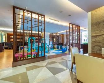 Haiwahai Hotel - Thousand Island Lake - Huangshan - Lobby