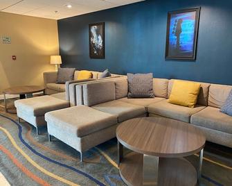 Comfort Inn and Suites New Orleans Airport North - Kenner - Huiskamer