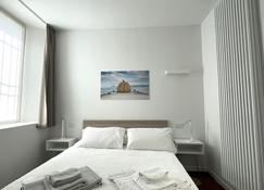 Santa Vincenza - Suite Indipendente - Lovere - Schlafzimmer