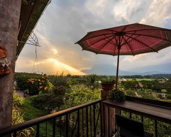 Phu Vara Villa - Chiang Dao - Balkon