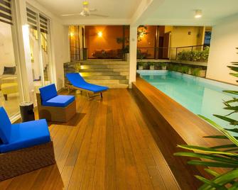 Jasmine Breeze - 4 Bedroom Villa - Colombo - Pool