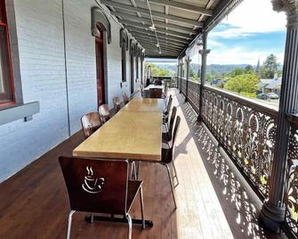 Oriental Hotel Tumut - Tumut - Balcony