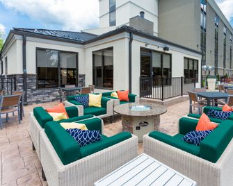 Holiday Inn Boone - University Area By IHG - Boone - Binnenhof