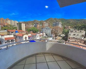 Acogedor apartamento en caracas - Caracas - Balcony