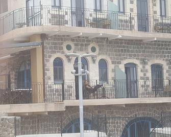 Seaofgalil- You Want This Holiday Apartments - Tiberias - Building