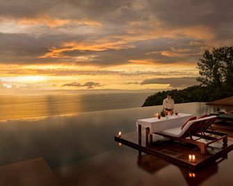 Paresa Resort Phuket (Sha Plus+) - Kamala - מרפסת
