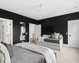 Stunning Home with Garage and Patio Walk to Restaurants 12 South and Belmont - Nashville - Habitación